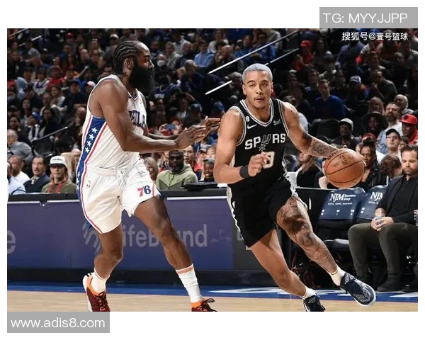 杭州足球队快攻战术解析与实战应用深度剖析 杭州足球队快攻战术解析与实战应用深度剖析