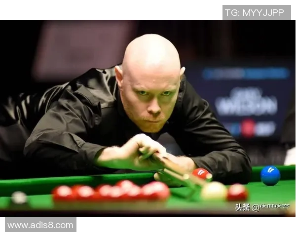 被弃养的足球明星逆袭人生的励志故事与奋斗历程 被弃养的足球明星逆袭人生的励志故事与奋斗历程