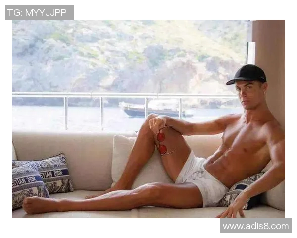 足球明星独特汉字纹身背后的故事与意义探索